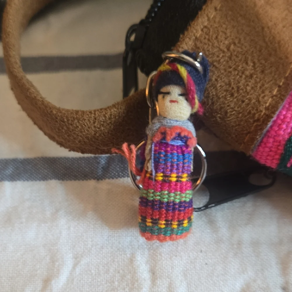 Embroidered Floral Crossbody Bag - Picture 12 of 13